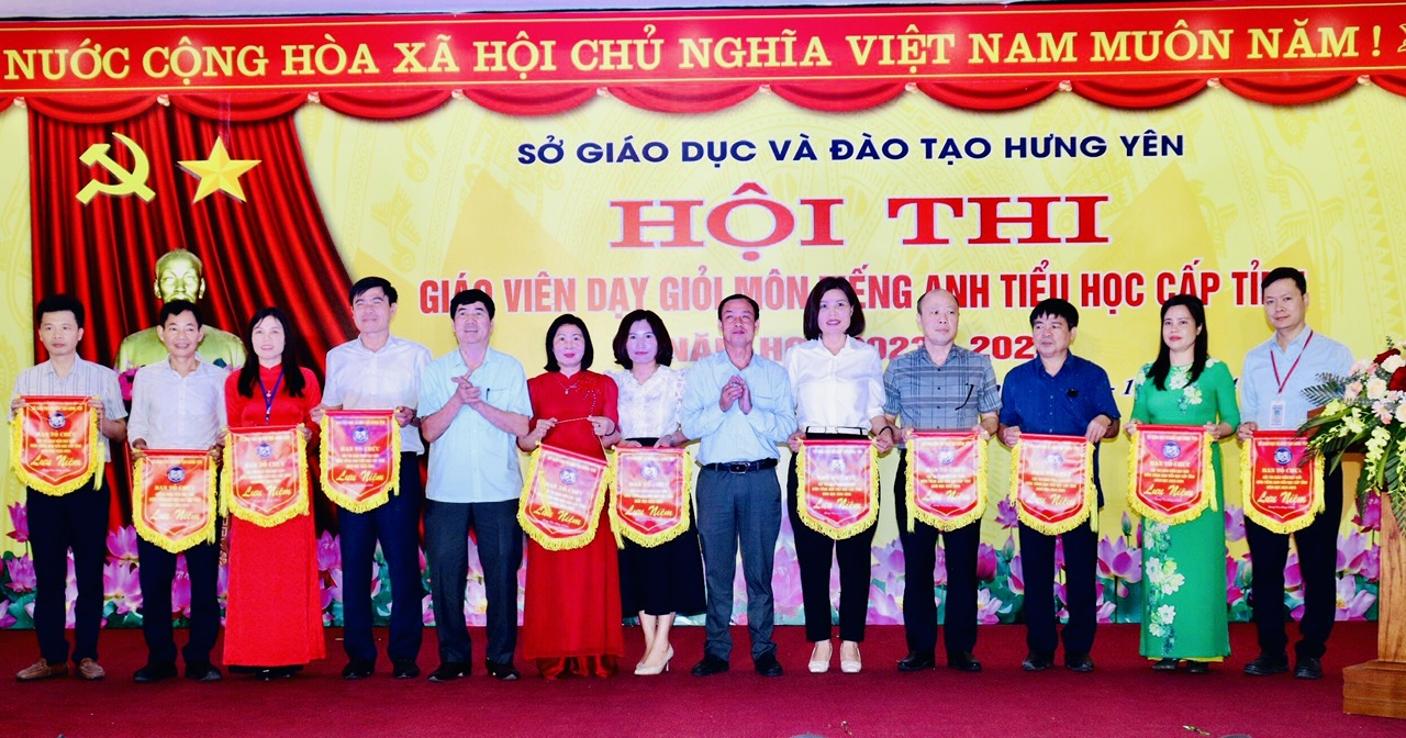 Hội thi Giáo viên dạy giỏi môn Tiếng Anh Tiểu học cấp tỉnh năm học 2023-2024